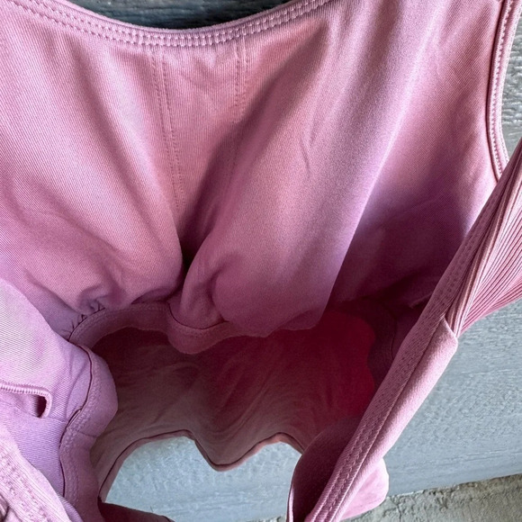 All In Motion Dusty Pink Activewear Tank Top Shelf Bra Pads Ribbed Scoop Back XS - Picture 5 of 7